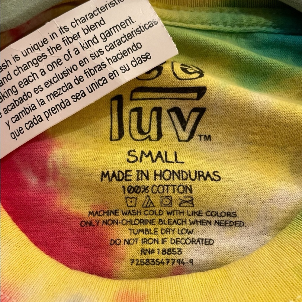 Tie Dye Chillin Smiley Face T-shirt, size adult small - Picture 3 of 3